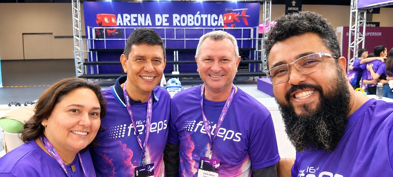 Andreia, Tiago, Paulo Sergio e Tio Rafa na Arena de Robótica da FETEPS
